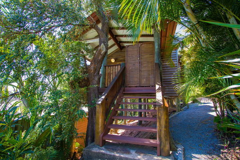 1770 Beach Shacks - Whitsundays Accommodation 3