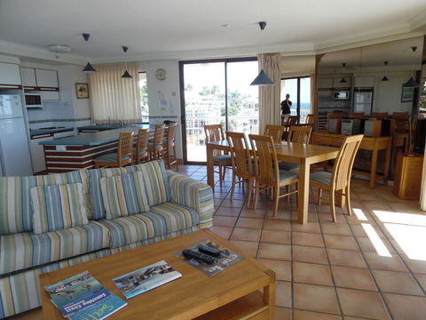 Coolum Caprice - Whitsundays Accommodation 12