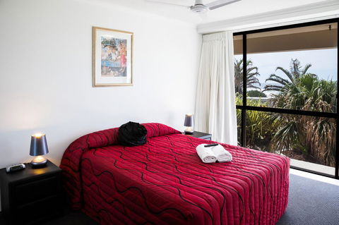 Coolum Caprice - Whitsundays Accommodation 10