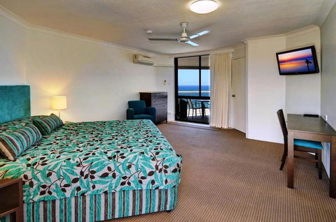 Coolum Caprice - Whitsundays Accommodation 21
