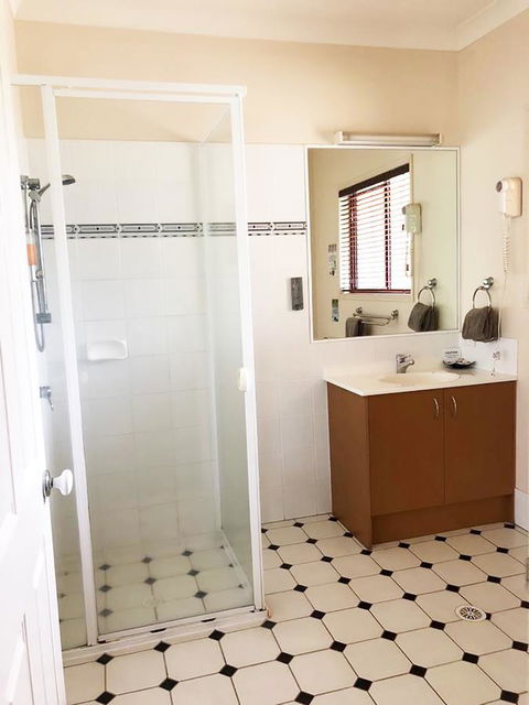 The Bearded Dragon Boutique Hotel - Whitsundays Accommodation 12