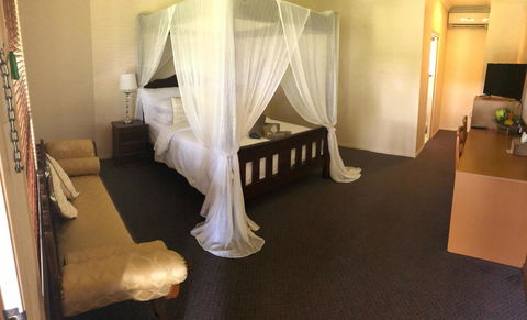 The Bearded Dragon Boutique Hotel - Whitsundays Accommodation 9