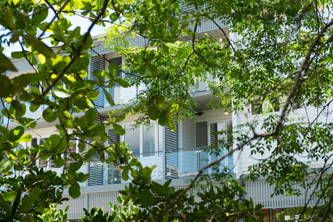 Heart Hotel And Gallery Whitsundays - Whitsundays Accommodation 9