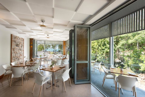 Heart Hotel And Gallery Whitsundays - Whitsundays Accommodation 6