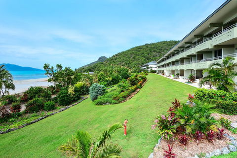 Beach Lodges - Whitsundays Accommodation 0