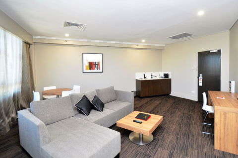Hotel Grand Chancellor Townsville - Whitsundays Accommodation 2