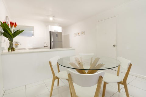 The White House Port Douglas - Whitsundays Accommodation 13