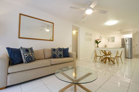 The White House Port Douglas - Whitsundays Accommodation 2