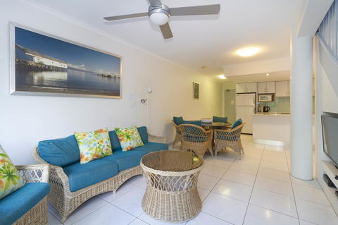 The White House Port Douglas - Whitsundays Accommodation 24