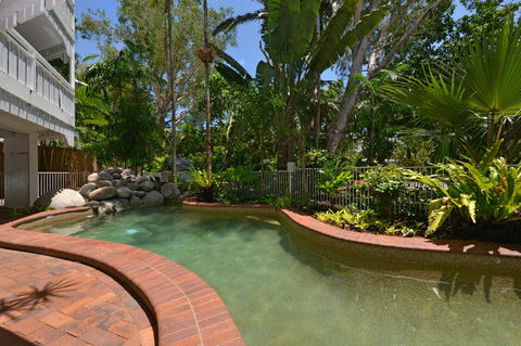 The White House Port Douglas - Whitsundays Accommodation 17