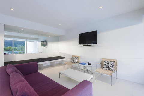 Pool Resort Port Douglas - Whitsundays Accommodation 15