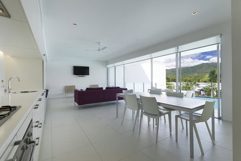 Pool Resort Port Douglas - Whitsundays Accommodation 20