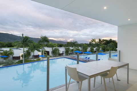 Pool Resort Port Douglas - Whitsundays Accommodation 18