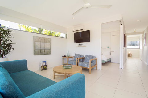 Pool Resort Port Douglas - Whitsundays Accommodation 12