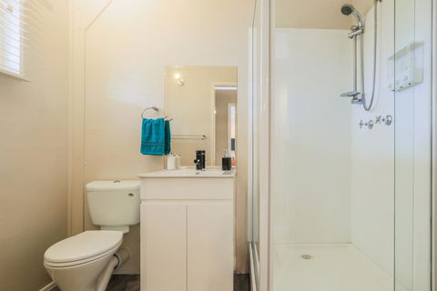 Bed & Breakfast 1 Bedroom Guest House - Whitsundays Accommodation 6