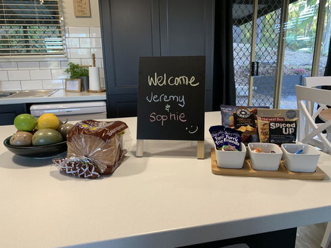 Bed & Breakfast 1 Bedroom Guest House - Whitsundays Accommodation 16