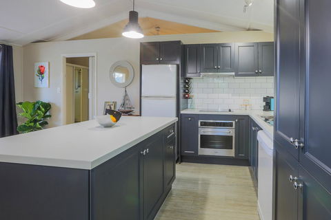 Bed & Breakfast 1 Bedroom Guest House - Whitsundays Accommodation 14