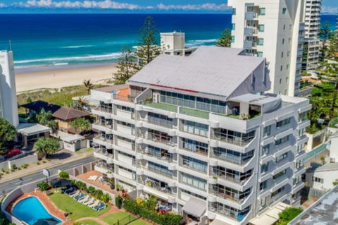 Surfers Chalet - Whitsundays Accommodation 9