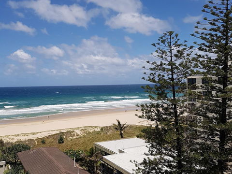Surfers Chalet - Whitsundays Accommodation 35