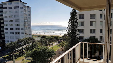 Surfers Chalet - Whitsundays Accommodation 15