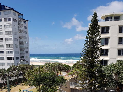 Surfers Chalet - Whitsundays Accommodation 29