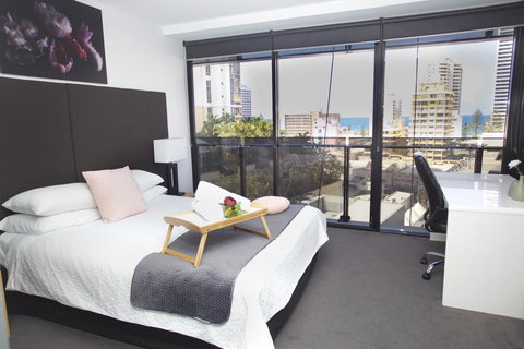 Circle Luxury Holidays - Whitsundays Accommodation 9