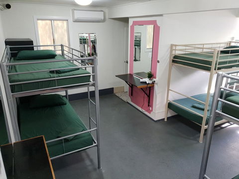 Backpackers In Paradise 18-35 Hostel - Whitsundays Accommodation 10