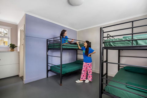 Backpackers In Paradise 18-35 Hostel - Whitsundays Accommodation 3