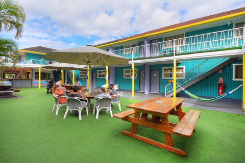 Backpackers In Paradise 18-35 Hostel - Whitsundays Accommodation 2