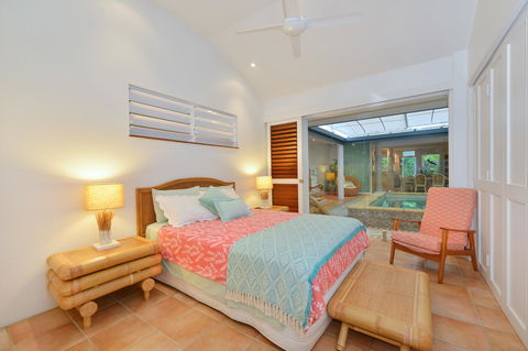 [ ANDY'S BEACH HOUSE ] - Whitsundays Accommodation 25