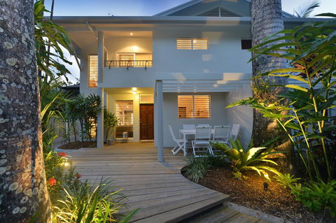 [ ANDY'S BEACH HOUSE ] - Whitsundays Accommodation 6