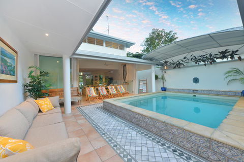 [ ANDY'S BEACH HOUSE ] - Whitsundays Accommodation 17