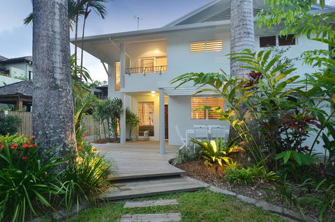 [ ANDY'S BEACH HOUSE ] - Whitsundays Accommodation 9