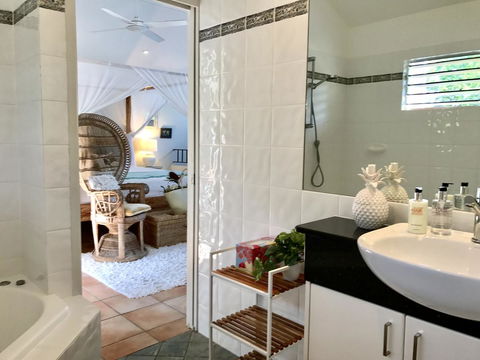 [ ANDY'S BEACH HOUSE ] - Whitsundays Accommodation 38