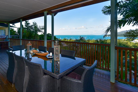 Bella Vista On Nara Pets Welcome - Whitsundays Accommodation 4