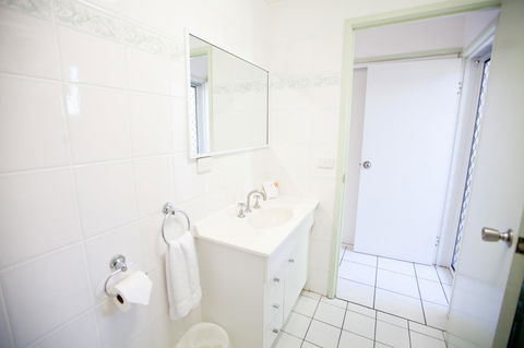 Trinity Beach Pacific - Whitsundays Accommodation 9