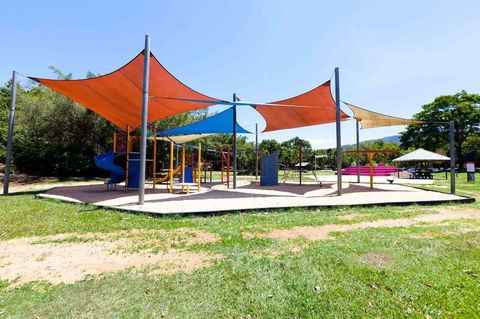 Trinity Beach Pacific - Whitsundays Accommodation 25