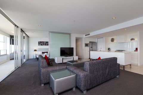 Q1 Resort & Spa - Official - Whitsundays Accommodation 38