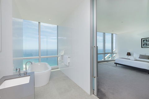 Q1 Resort & Spa - Official - Whitsundays Accommodation 12