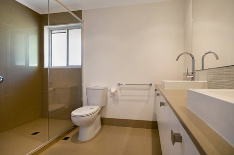 Skippers Cove Waterfront Resort - Whitsundays Accommodation 9