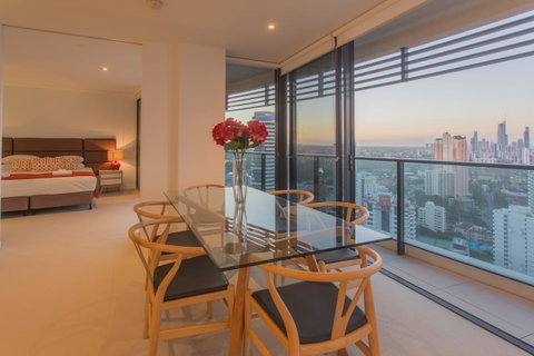 Oracle Resort Broadbeach - Gclr - Whitsundays Accommodation 10
