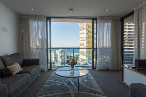 Oracle Resort Broadbeach - Gclr - Whitsundays Accommodation 40