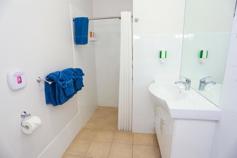 Port Douglas Motel - Whitsundays Accommodation 13