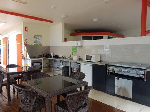 Port Douglas Motel - Whitsundays Accommodation 35
