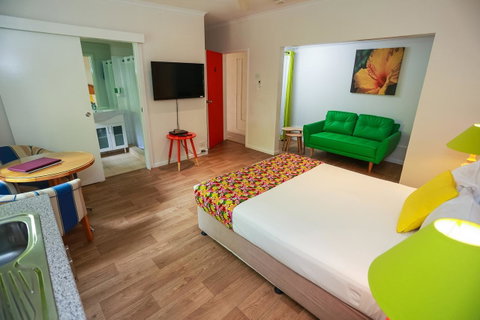 Port Douglas Motel - Whitsundays Accommodation 14