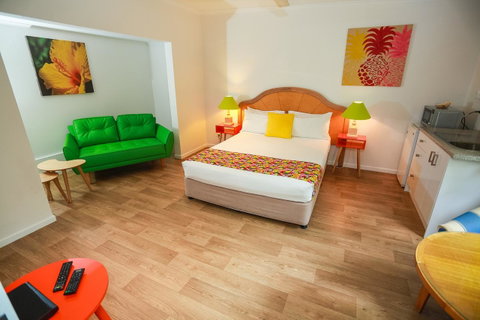 Port Douglas Motel - Whitsundays Accommodation 15