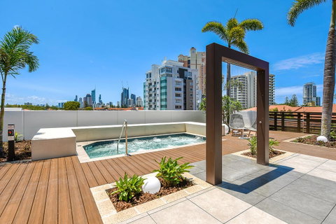 Qube Broadbeach - Whitsundays Accommodation 27