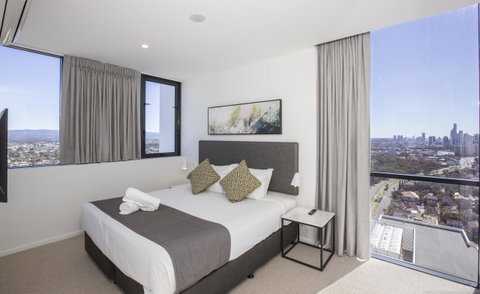 Qube Broadbeach - Whitsundays Accommodation 1