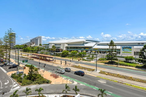 Qube Broadbeach - Whitsundays Accommodation 18