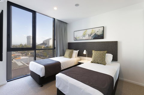 Qube Broadbeach - Whitsundays Accommodation 44